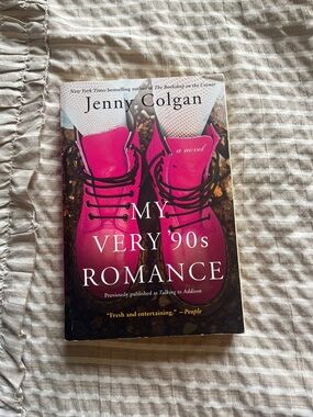 My Very '90s Romance by Jenny Colgan - Pink Book Cover